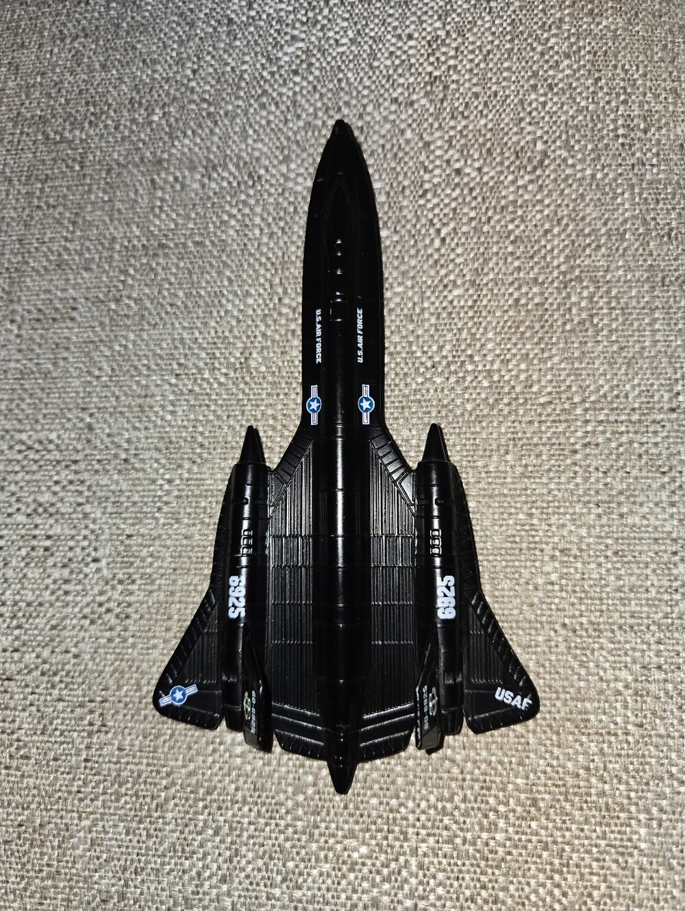 SR-71 BLACK BIRD * Diecast Airplane No. 63117 *US Air Force USAF 6" Long 60-6925